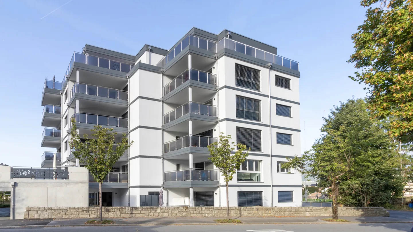 ZU VERMIETEN PRACHTVOLLES PENTHOUSE 4.5 ZIMMER IN MONTHEY - Foto 1 von 9