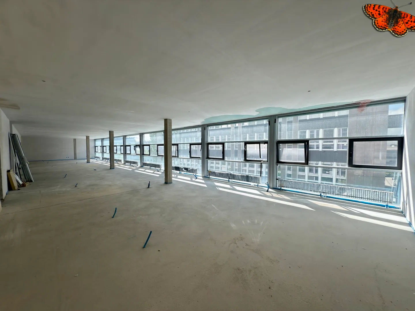 Espace Commercial à Louer - Photo 2 sur 5