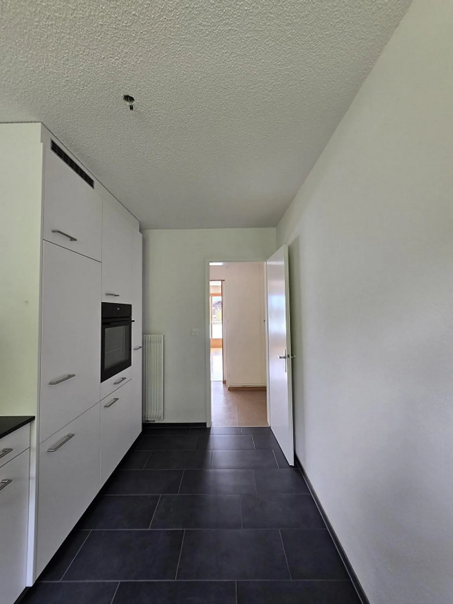 Sonnige sanierte 3½ Zimmer-Wohnung - Foto 6 von 13