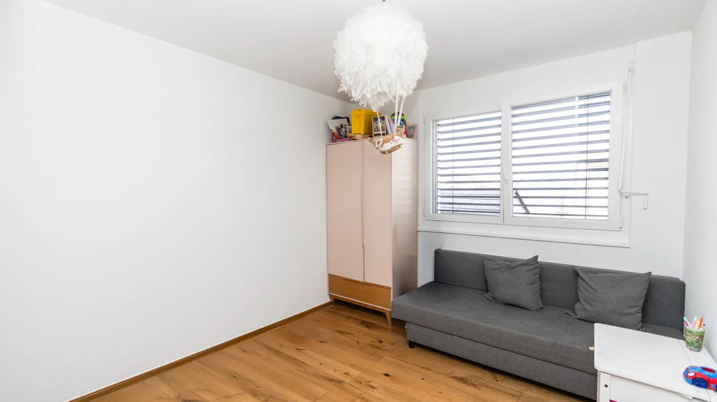 ZU VERMIETEN PRACHTVOLLES PENTHOUSE 4.5 ZIMMER IN MONTHEY - Foto 5 von 9