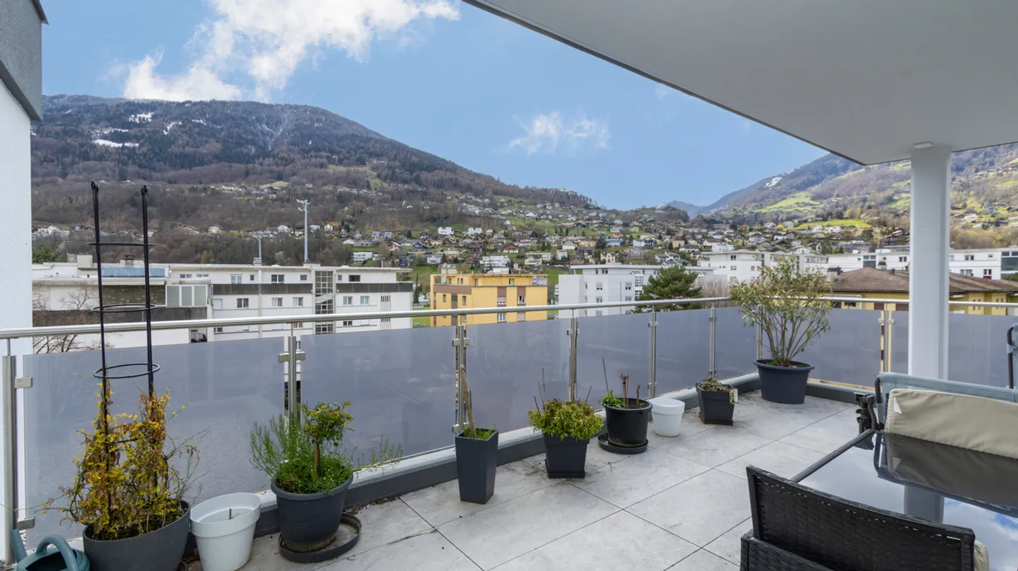 ZU VERMIETEN PRACHTVOLLES PENTHOUSE 4.5 ZIMMER IN MONTHEY - Foto 8 von 9