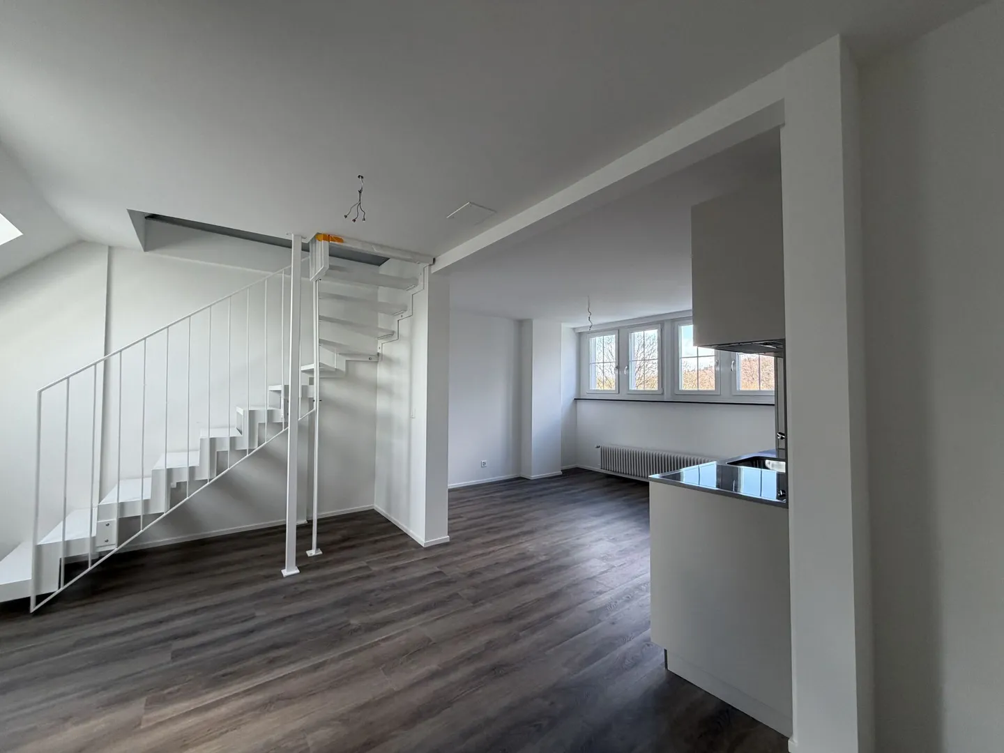 Luminoso, completamente ristrutturato appartamento duplex 2.5 camere - Foto 1 di 9