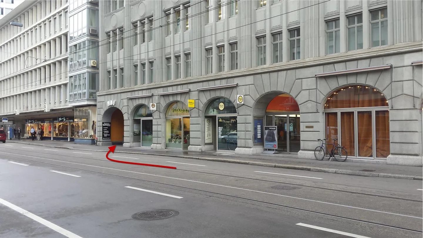 Place de parking (service voiturier) au centre de Zurich - Photo 1 sur 5