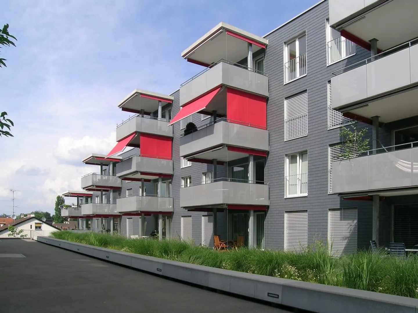 Appartement spacieux de 5,5 pièces près de l'arrêt de tram Seebacherplatz - Photo 1 sur 6