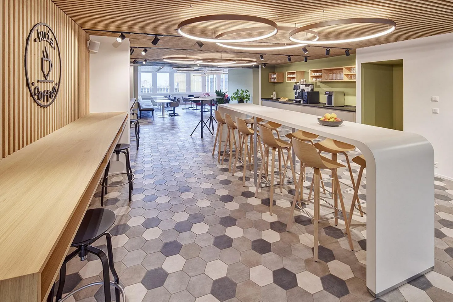 Bureau d'équipe pour jusqu'à 6 personnes efficace, calme, prêt à l'emploi - Of... - Photo 4 sur 11