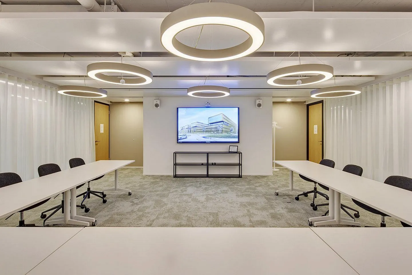 Bureau d'équipe pour jusqu'à 6 personnes efficace, calme, prêt à l'emploi - Of... - Photo 6 sur 11