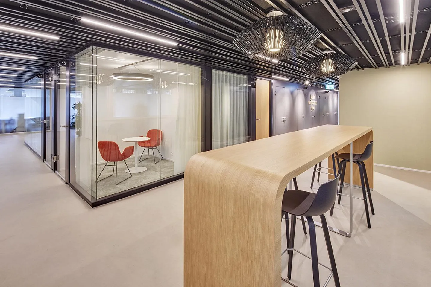 Bureau d'équipe pour jusqu'à 6 personnes efficace, calme, prêt à l'emploi - Of... - Photo 8 sur 11