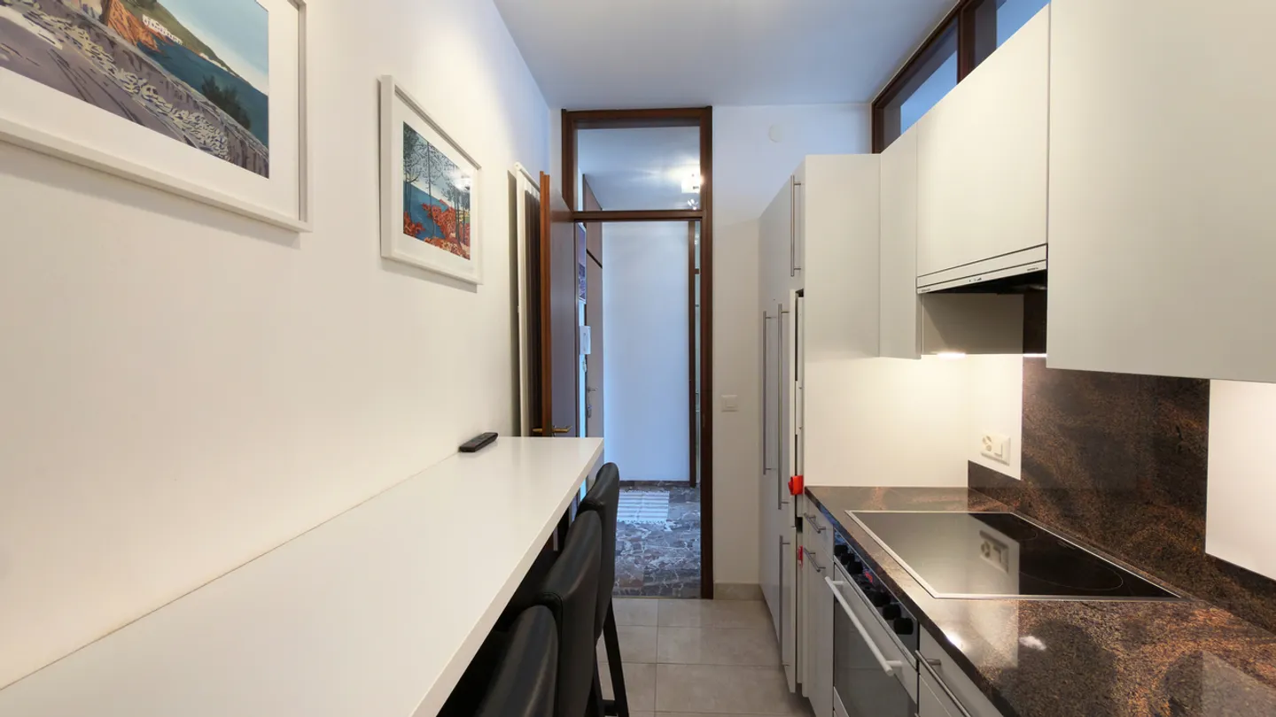 Ein Pied-à-Terre im Zentrum von Lugano mit dominanter Aussicht - Foto 11 von 15