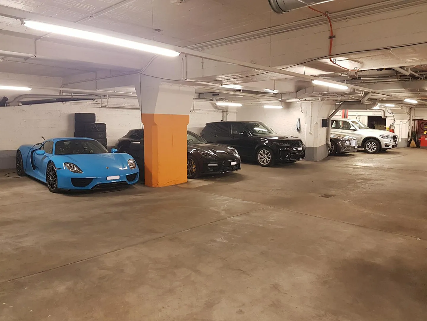 Place de parking (service voiturier) au centre de Zurich - Photo 3 sur 5