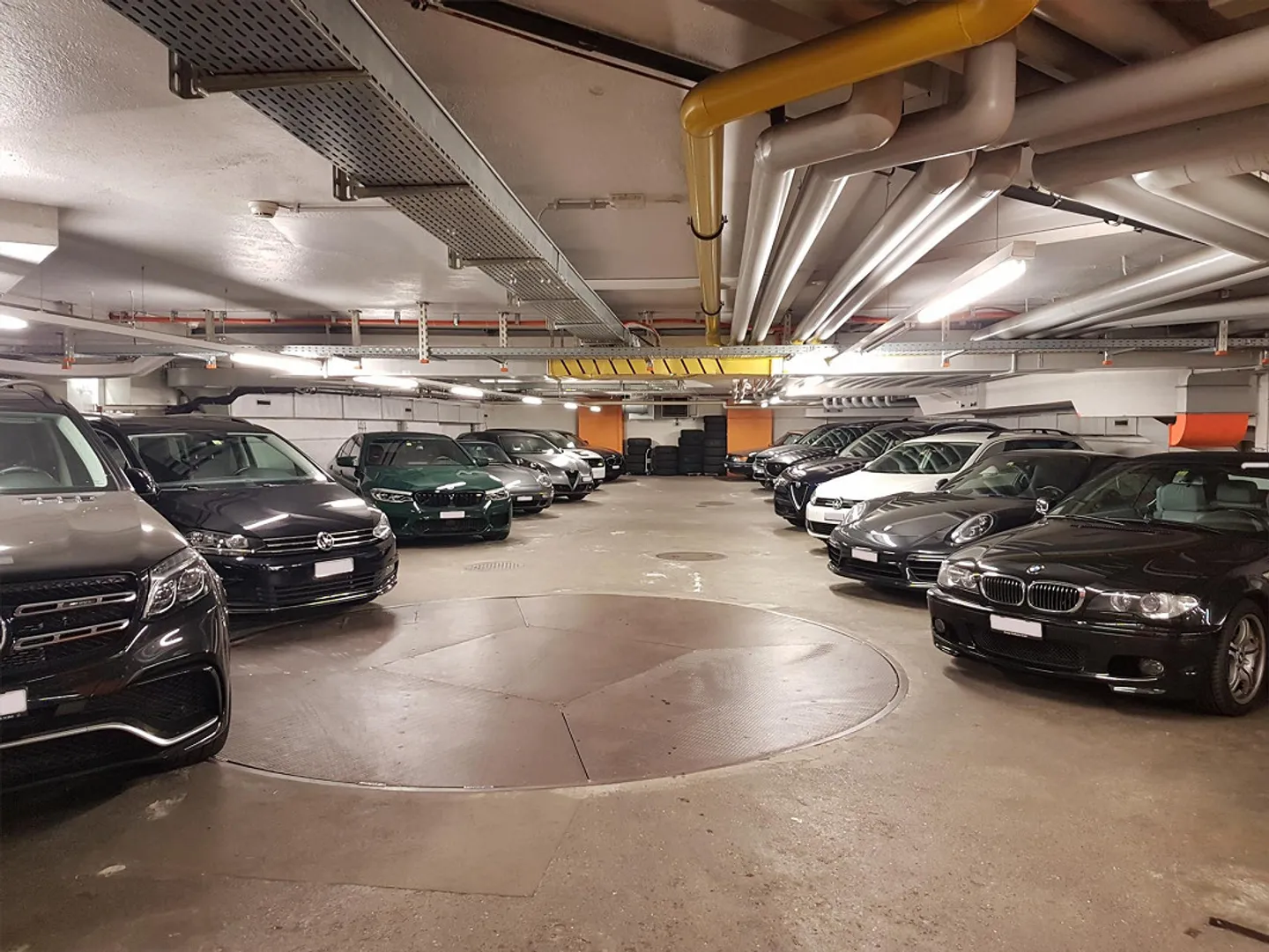 Place de parking (service voiturier) au centre de Zurich - Photo 4 sur 5