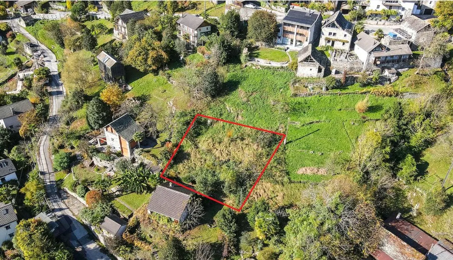 Baugrundstück von 556 m2 in sehr sonniger und ruhiger R2-Zone... - Foto 2 von 15