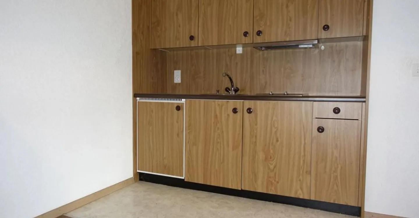 Les Reussilles - 4,5-Zimmer-Wohnung + 2 unabhängige Schlafzimmer + Studio + 3 Pferdeboxen - Foto 12 von 15