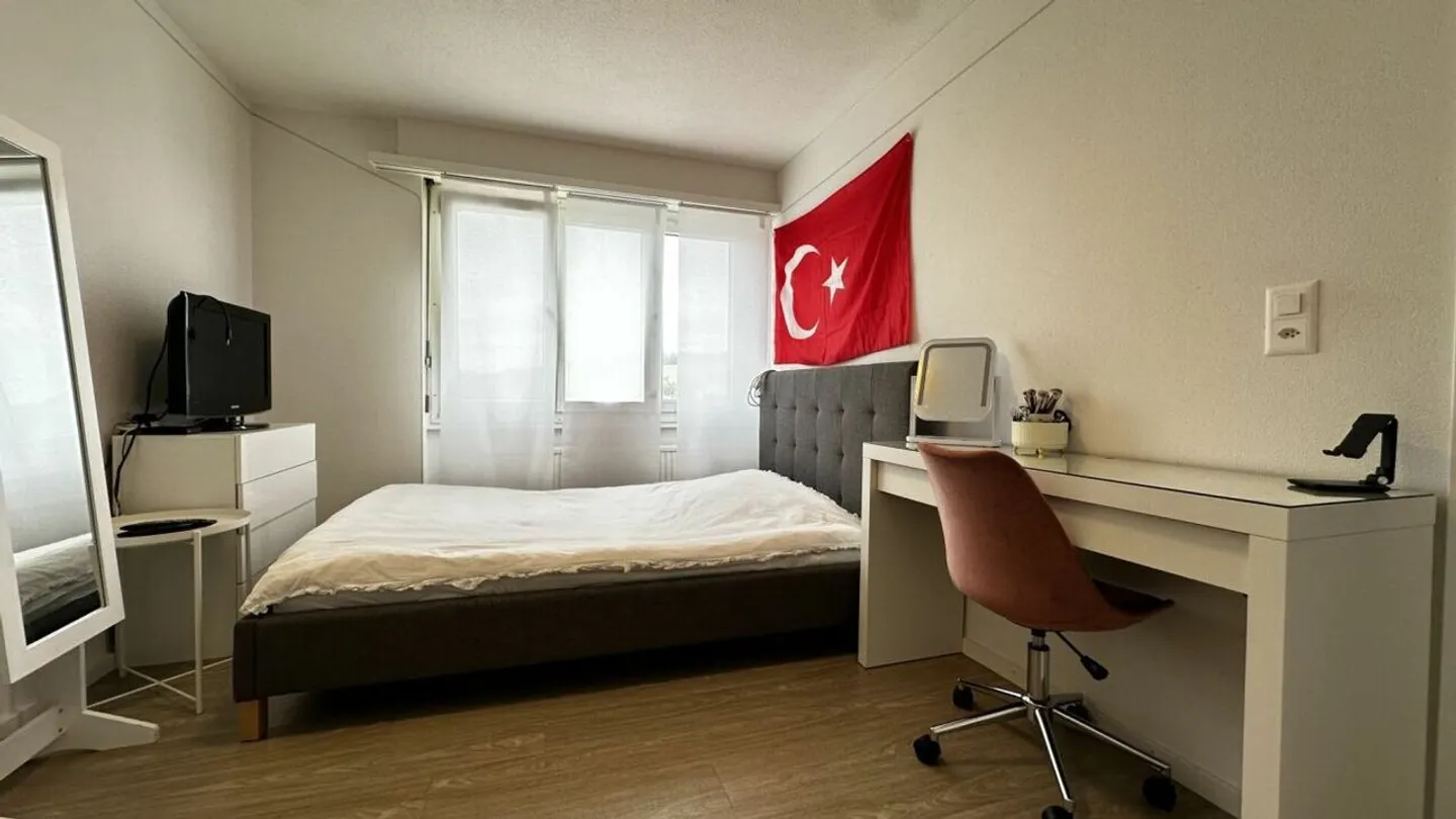 Felicità familiare nel quartiere residenziale centrale - Foto 7 di 9
