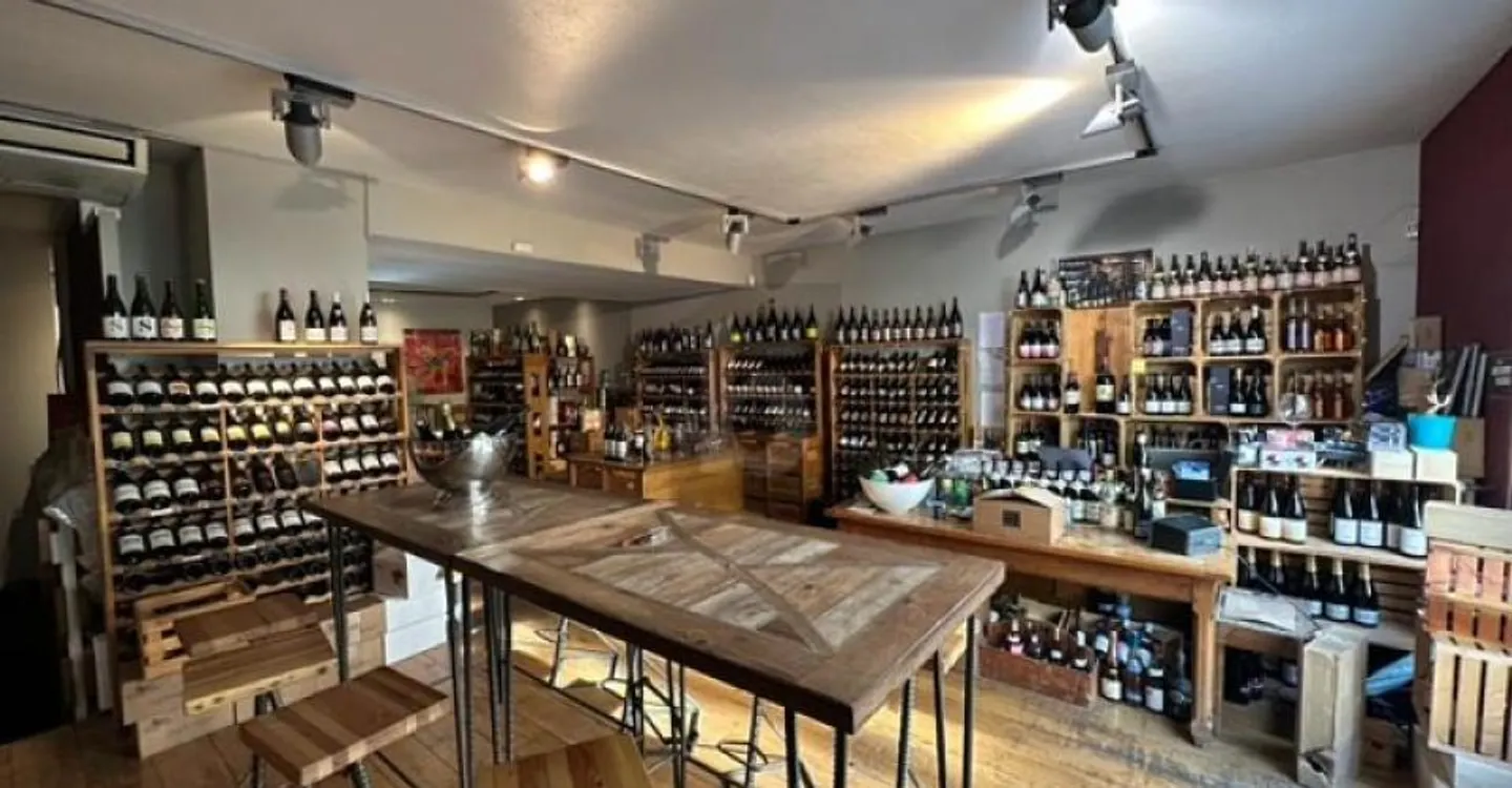 Cave à Vin Prestigieuse à Carouge - Photo 2 sur 3
