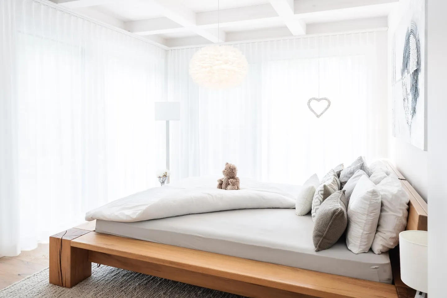 Dreamlike penthouse apartment with large outdoor area in wooden construction - Photo 9 of 21