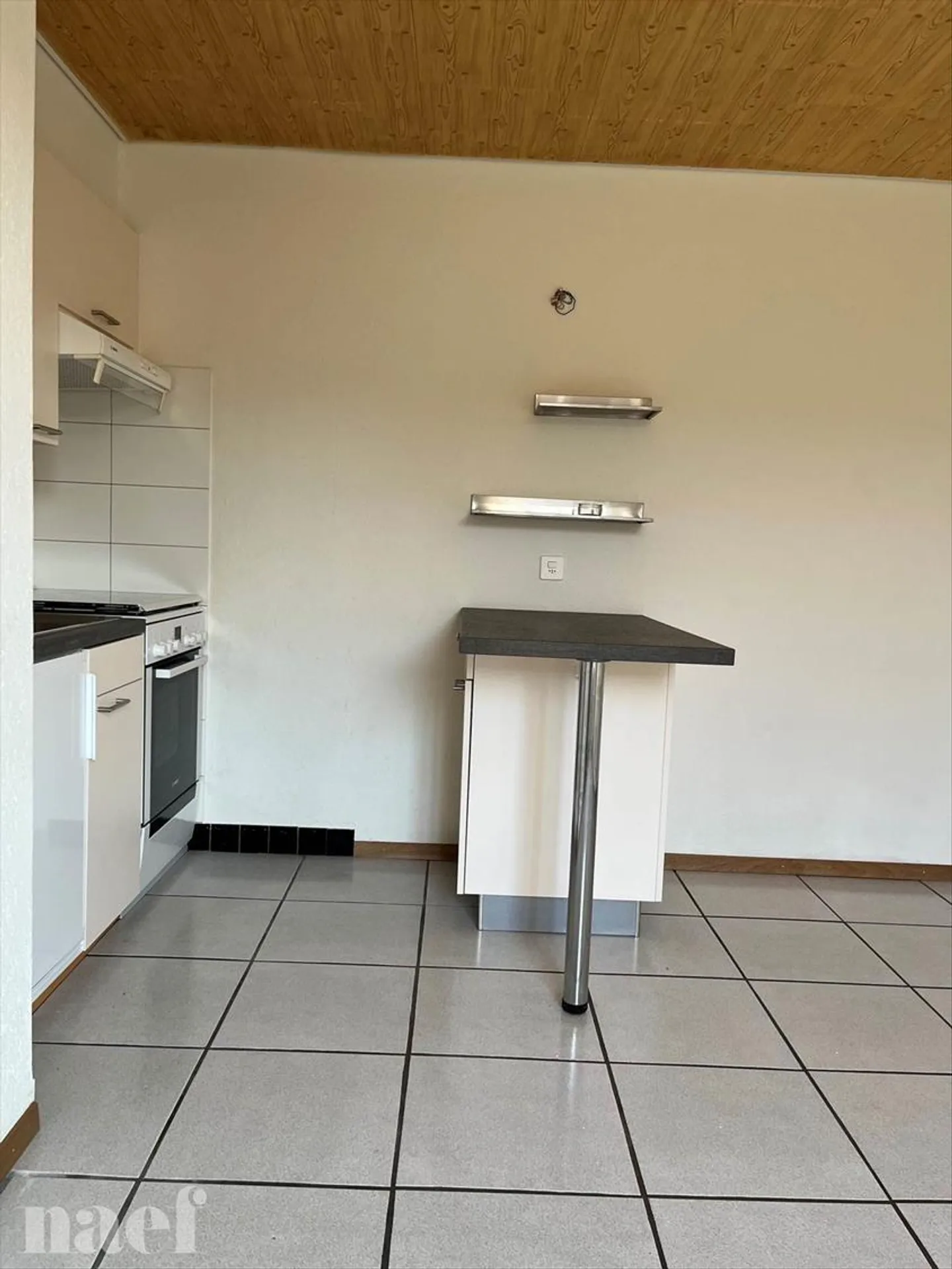 2.5 Rooms near the Train Station - Photo 2 of 6