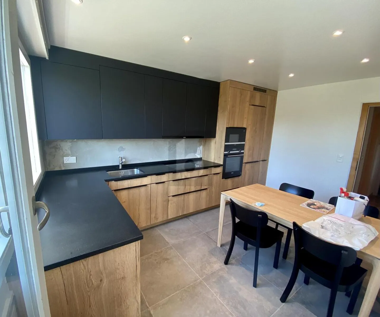 IM HERZEN EINES GRÜNEN PARKS OHNE ÜBERBLICK - Foto 4 von 6