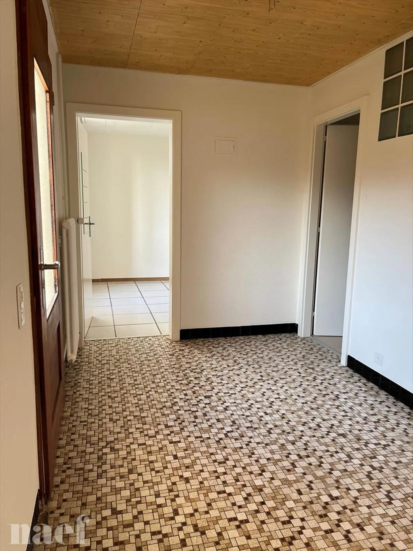 2.5 Rooms near the Train Station - Photo 4 of 6