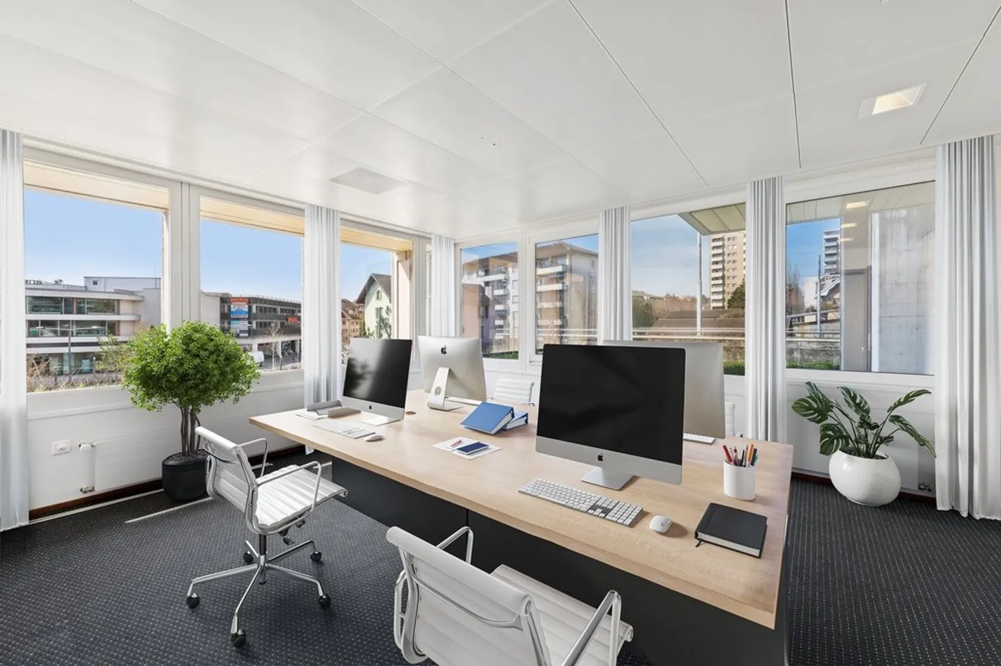 Offices ideally located in the city center of Renens - Photo 4 of 6