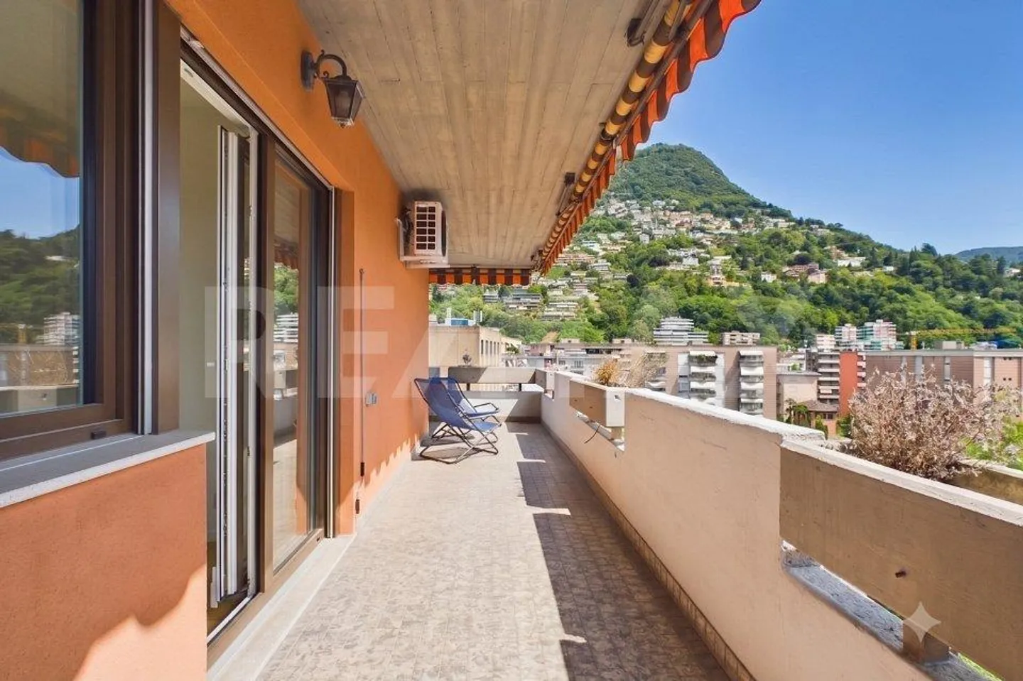 Luxury Attique in Lugano Center - Photo 11 of 13