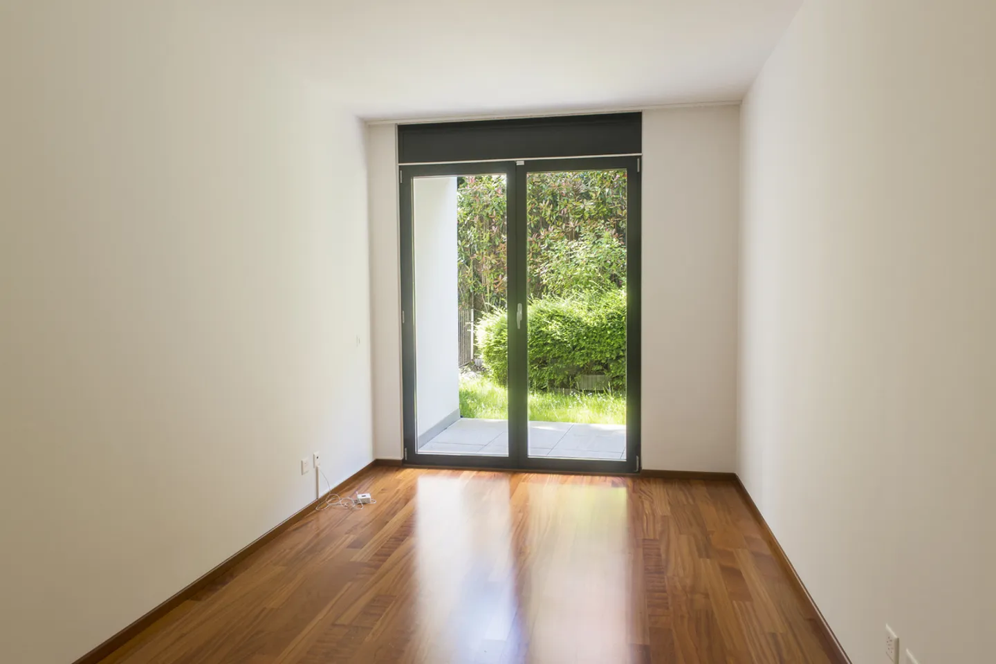 Helle 4,5 Zimmer mit exklusivem Garten und atemberaubendem Seeblick - Foto 7 von 10