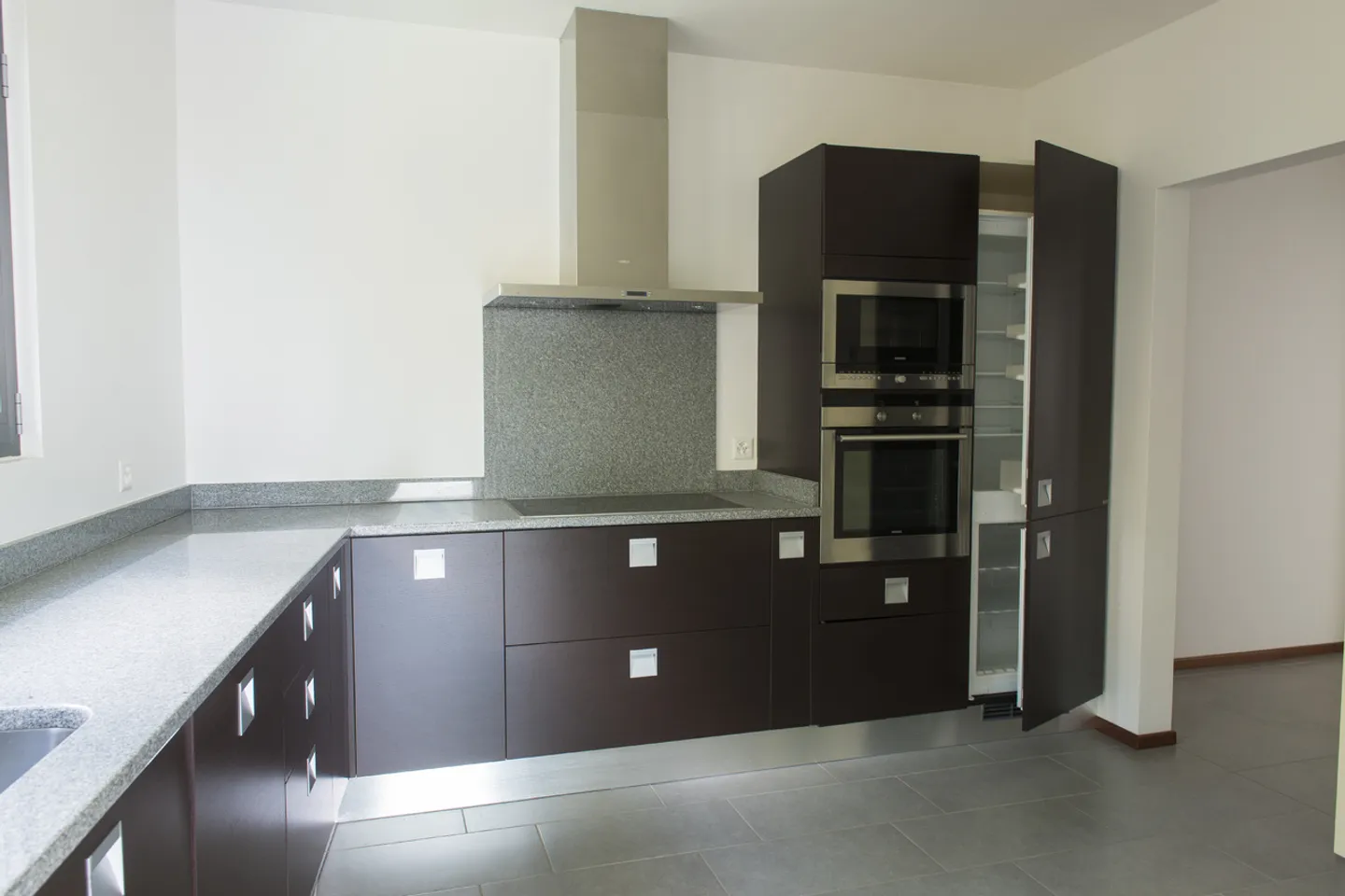 Helle 4,5 Zimmer mit exklusivem Garten und atemberaubendem Seeblick - Foto 5 von 10