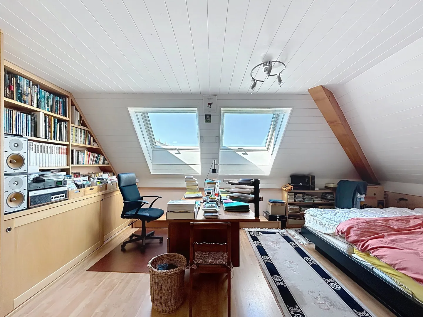 Apartment with panoramic view of the lake and the Alps - Photo 6 of 9