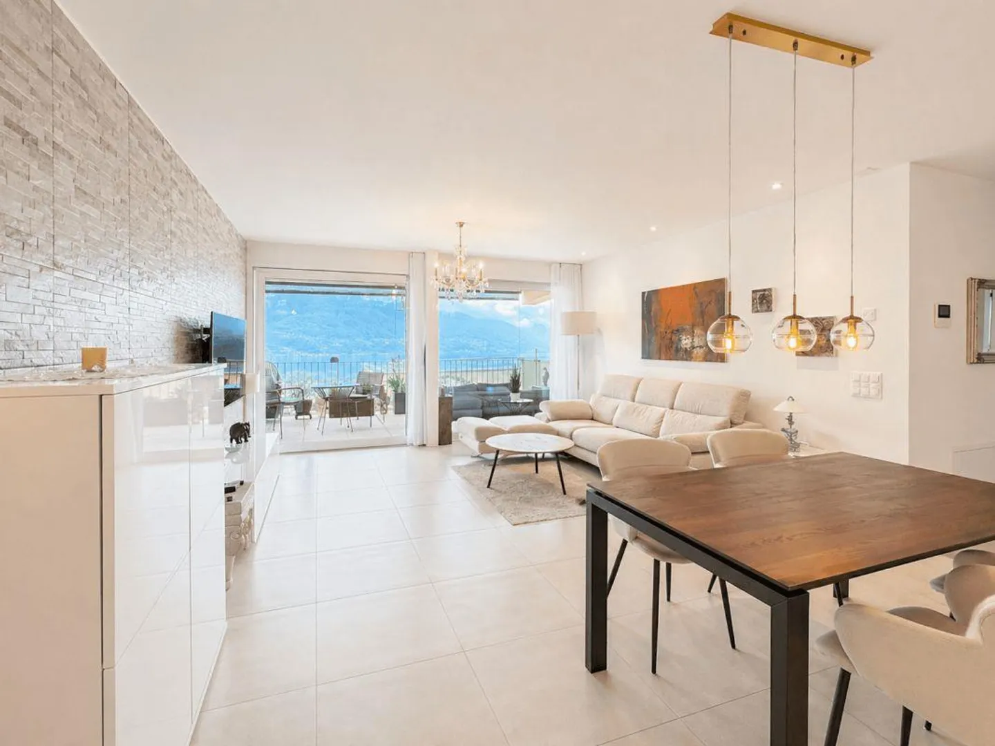Gordola – Appartamento elegante di 3,5 locali con vista lago - Foto 3 di 10