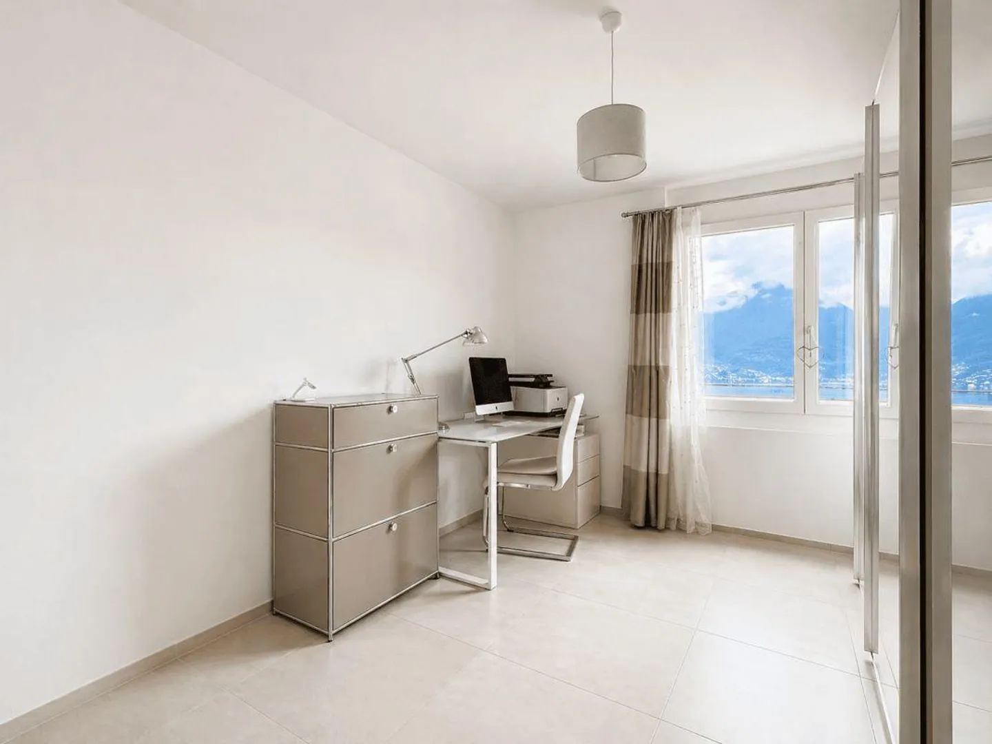 Gordola – Appartamento elegante di 3,5 locali con vista lago - Foto 8 di 10