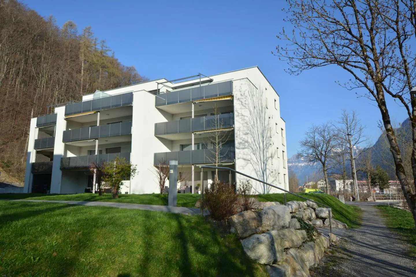 Stunning Attic Apartment in a Quiet Location in Mels for Rent! - Photo 16 of 17