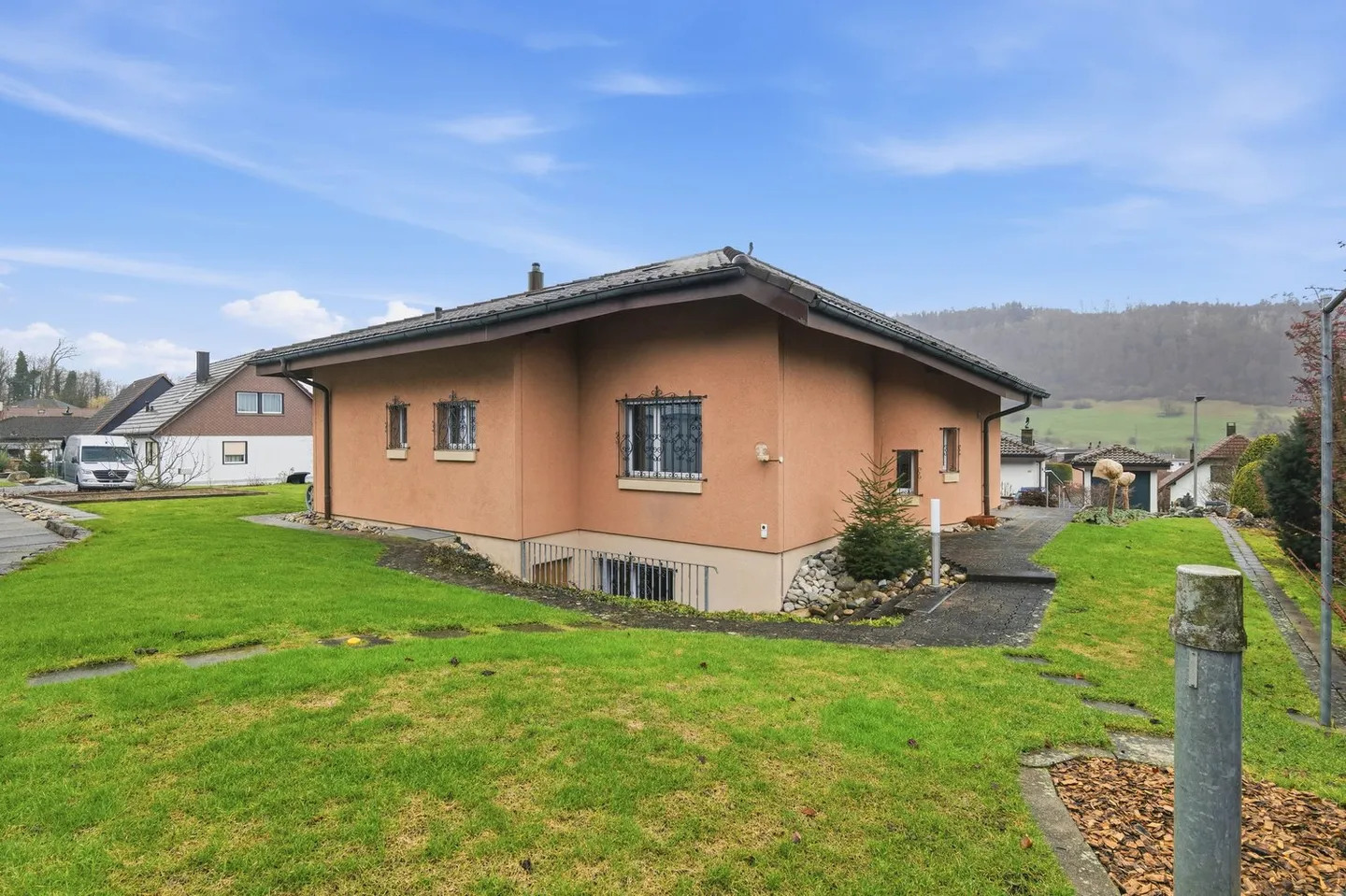 Casa unifamiliare di 5 stanze con giardino d'inverno ad Aarburg in vendita - Foto 3 di 13