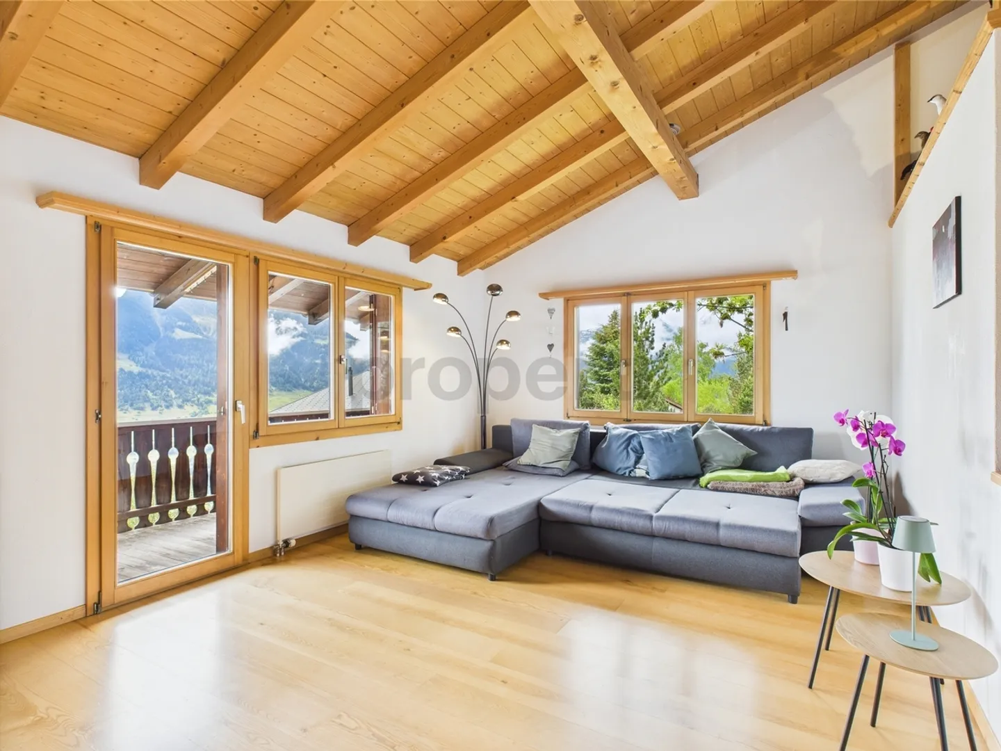 Opportunité unique à Morissen - Lumnezia / Belle maison de 2 familles avec vue magnifique sur les montagnes à vendre - Photo 4 sur 13
