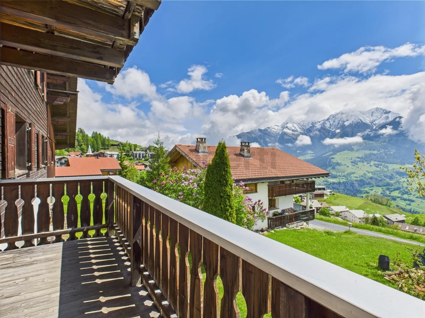 Opportunité unique à Morissen - Lumnezia / Belle maison de 2 familles avec vue magnifique sur les montagnes à vendre - Photo 12 sur 13