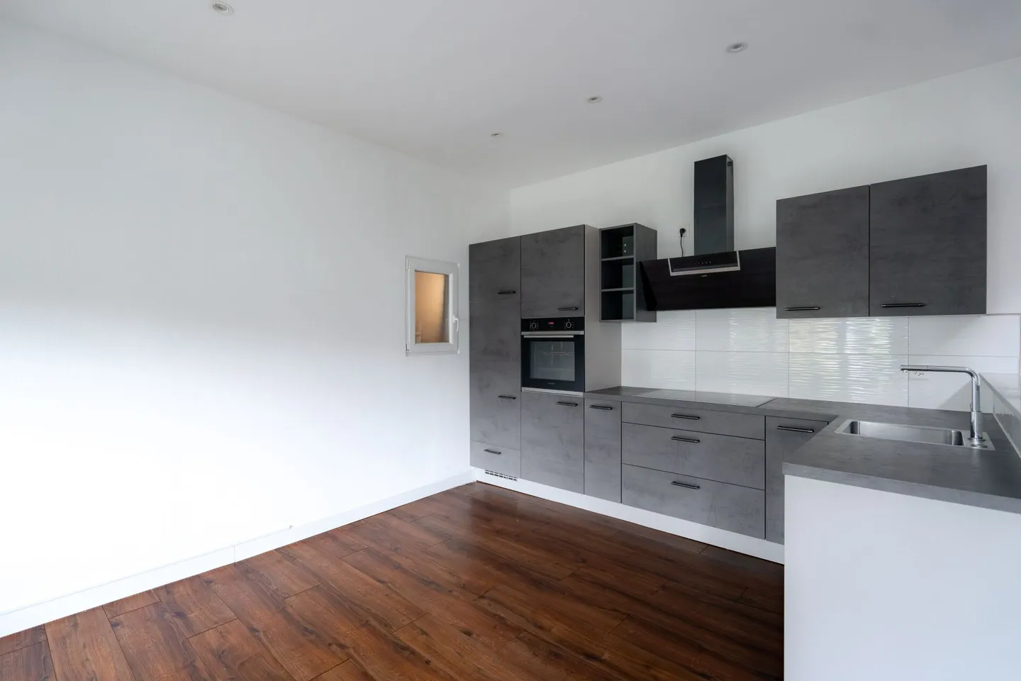 Investment Property in Herzogenbuchsee - Photo 3 of 14