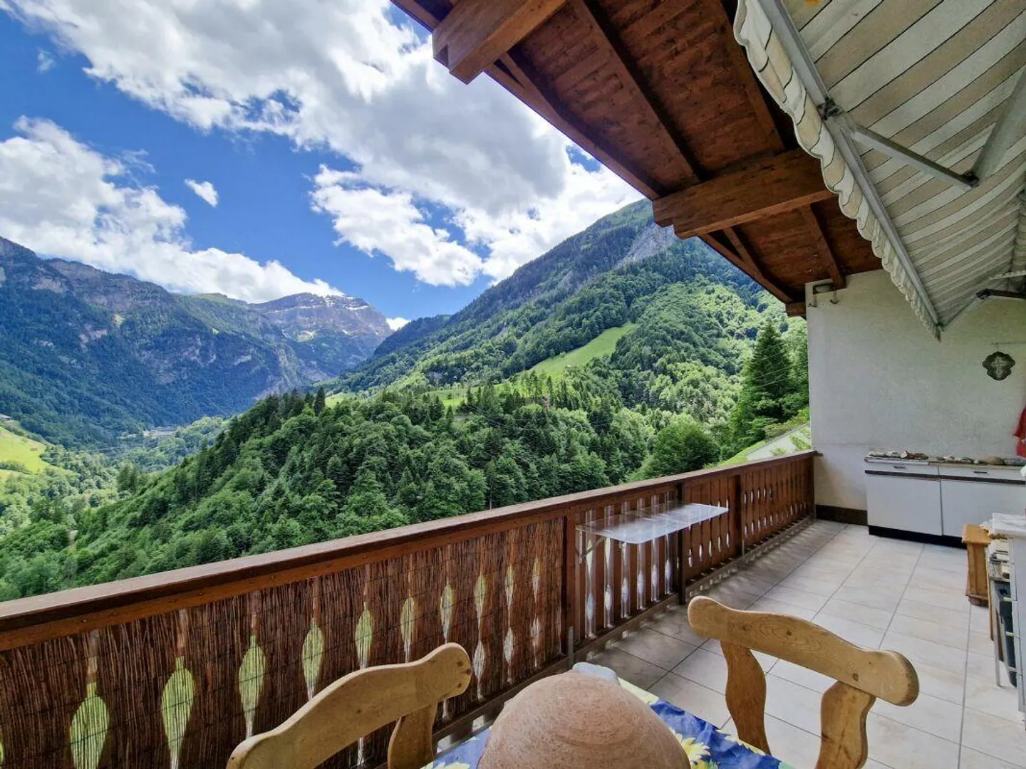 Appartamento 4½ locali con vista mozzafiato sul Taminatal - Foto 2 di 17