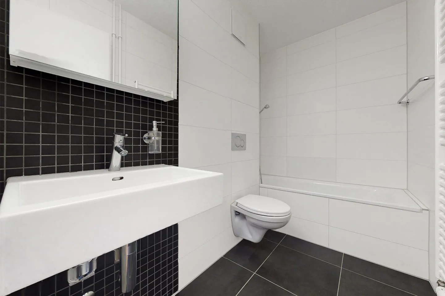 Modernes Apartment nahe Flughafen Zürich - Foto 10 von 11