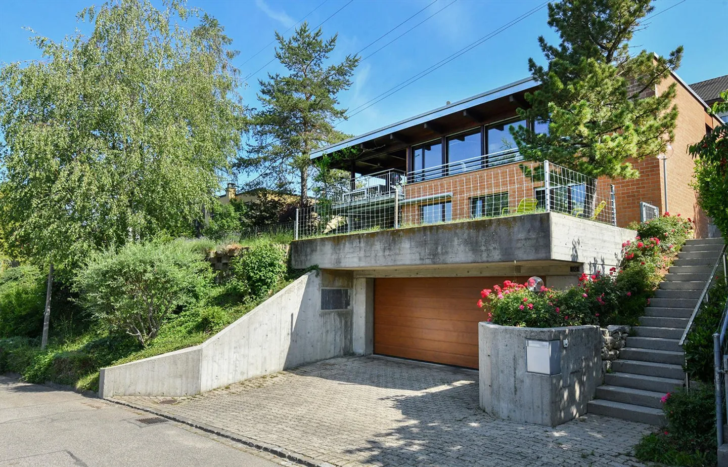Maison individuelle indépendante avec vue spectaculaire - Photo 2 sur 15