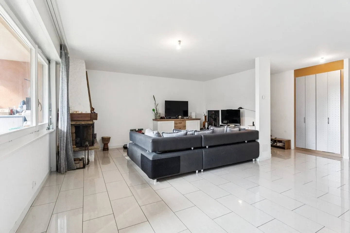 Comfortable and bright ground floor apartment - Photo 2 of 10