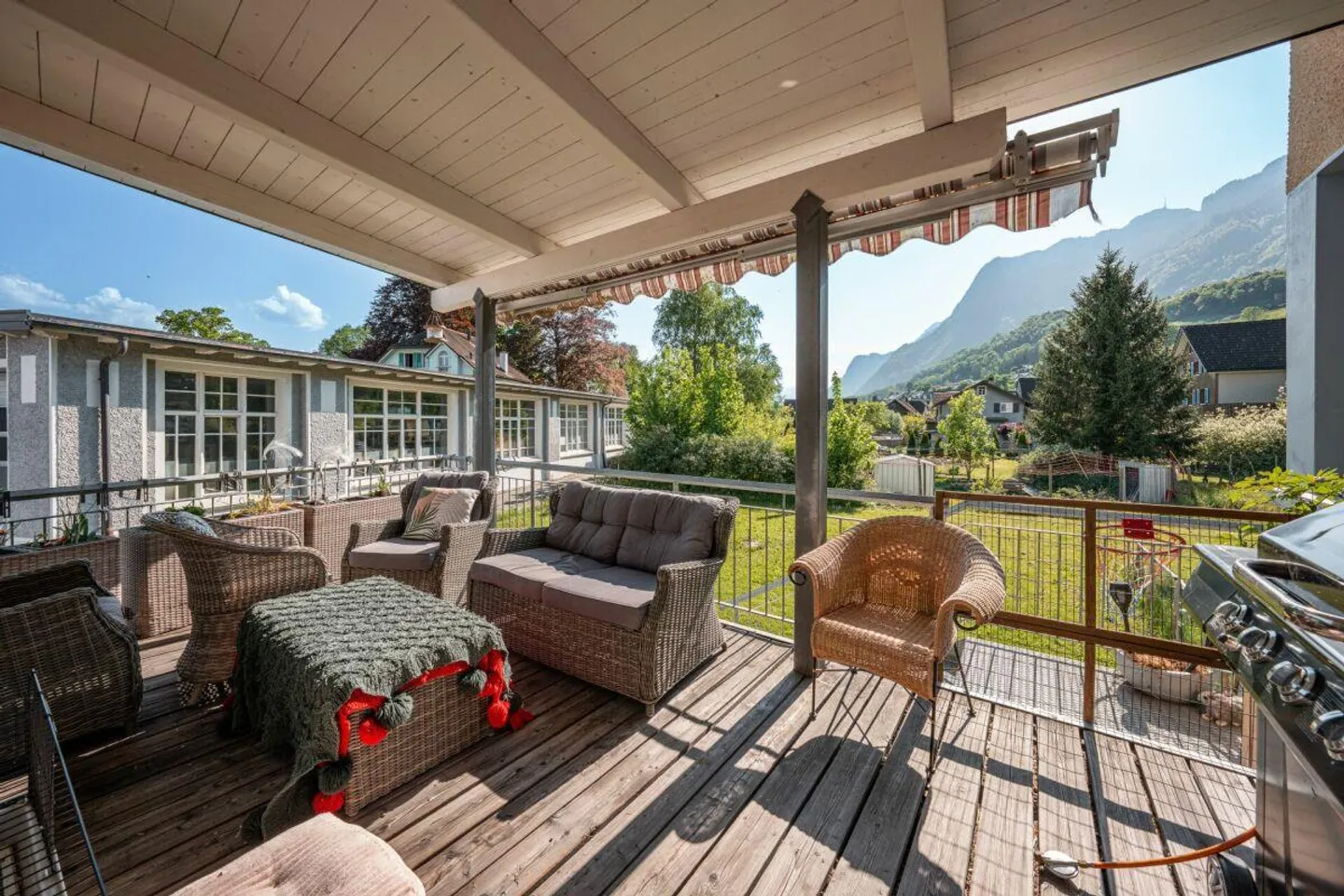 Double Family House - Photo 7 of 10