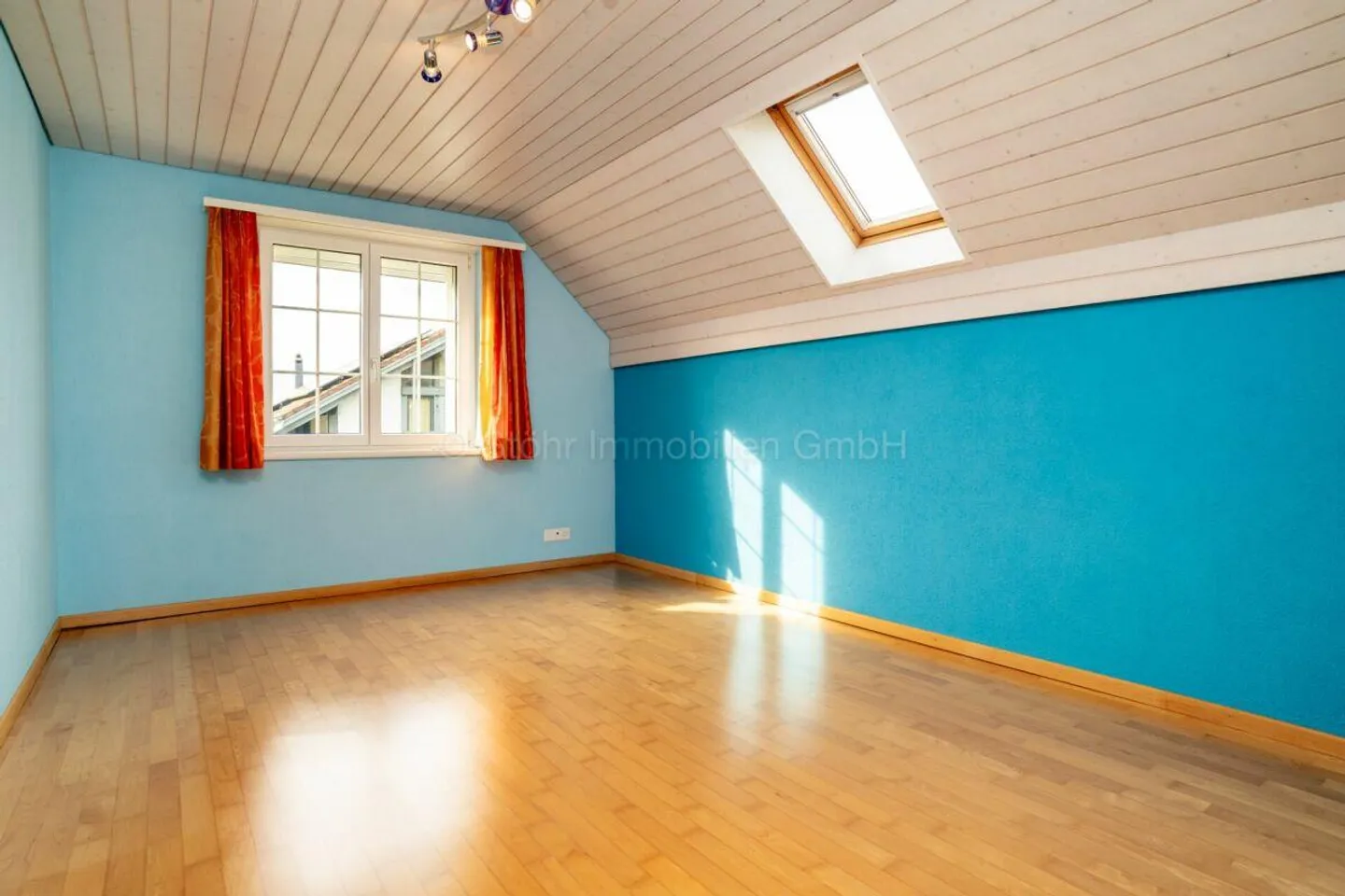 Maison individuelle exclusive de 5,5 pièces avec piscine - Indépendante et confortable - Photo 10 sur 23