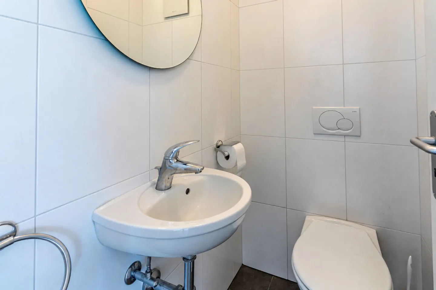 VILLA 5.5 ROOMS IN CHAVORNAY AVAILABLE IMMEDIATELY! - Photo 4 of 13