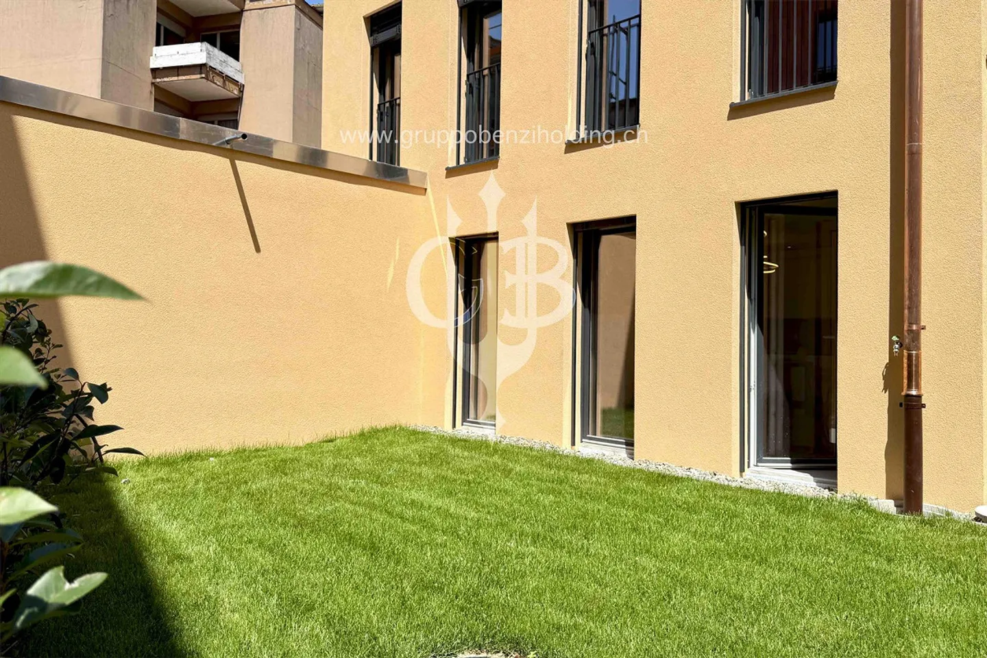 DIRECTLY FROM THE PROMOTER - Giubiasco - Piazza Grande - Photo 2 of 18