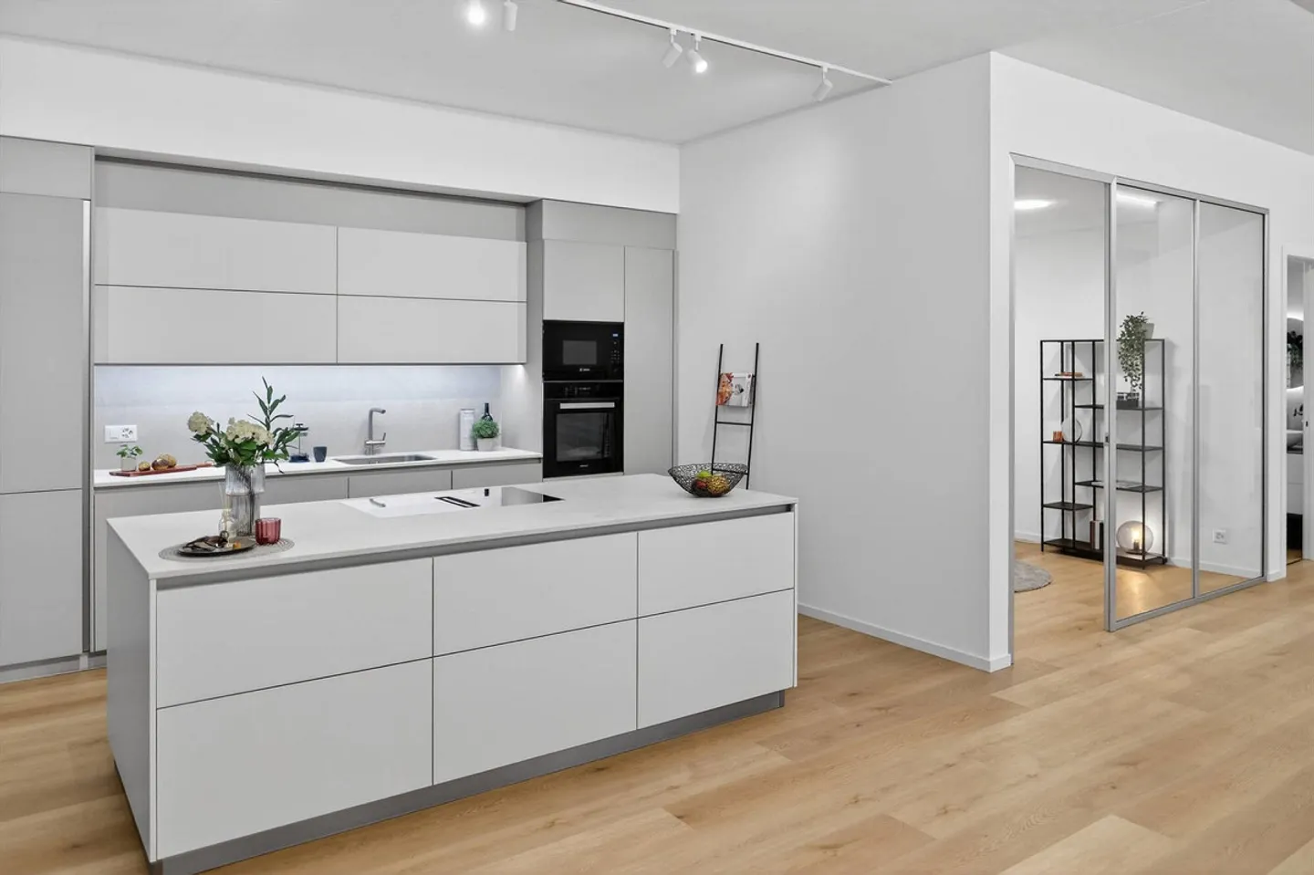 FRESHLY RENOVATED BUSINESS PREMISES OR RESIDENTIAL GEM - Photo 3 of 5