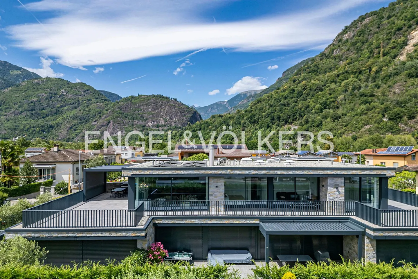 Luxus-Penthouse nahe Ascona - Foto 2 von 18