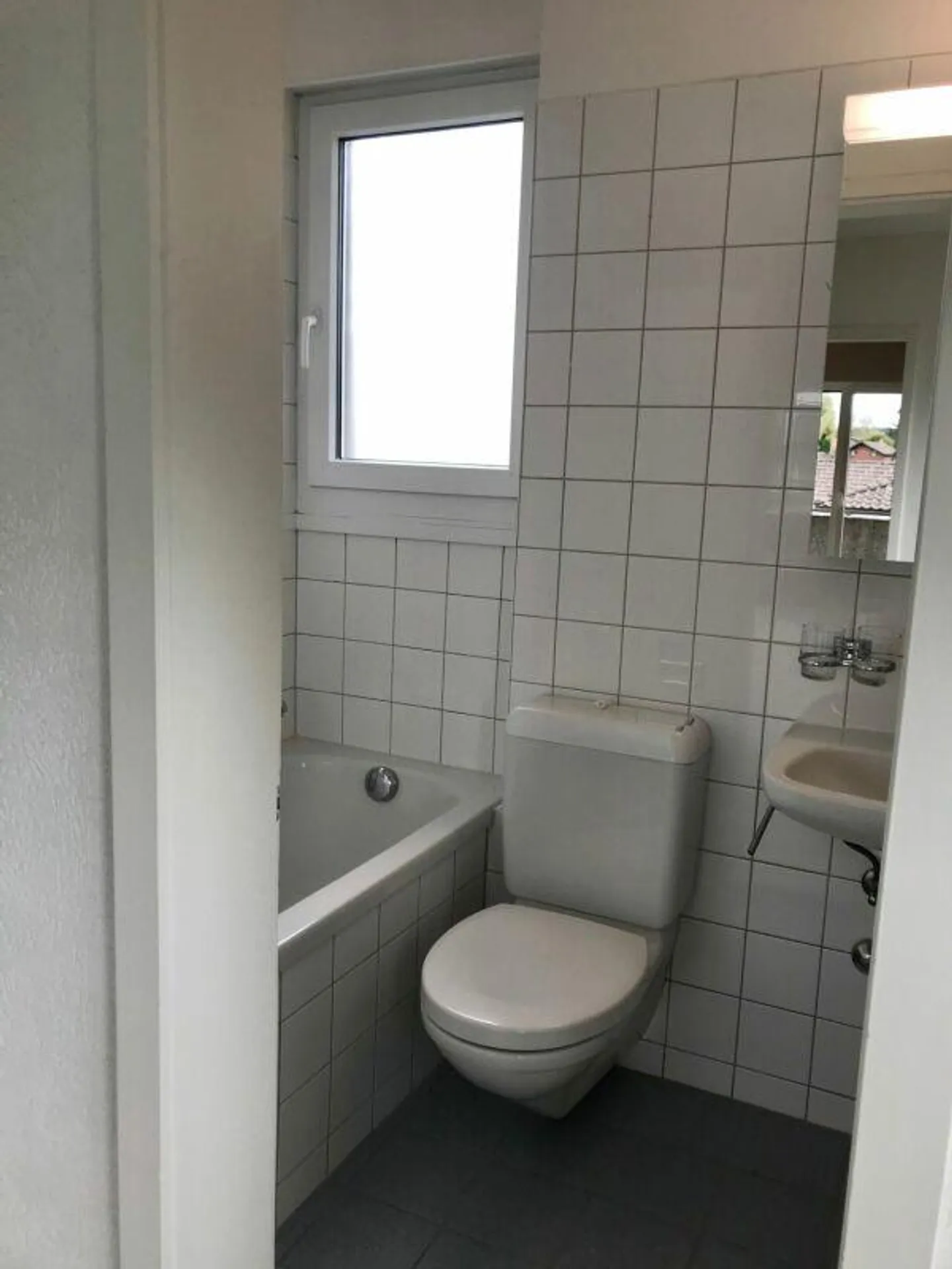 Charmante appartement de toit 1.5 pièces pour un séjour agréable - Photo 4 sur 9