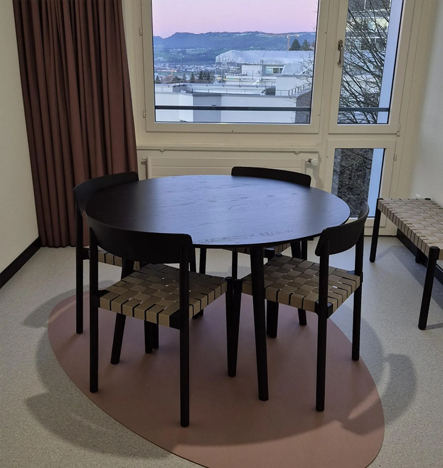 möbliertes Zimmer mit Lavabo für CHF 890.00 inkl. NK - Foto 5 von 5