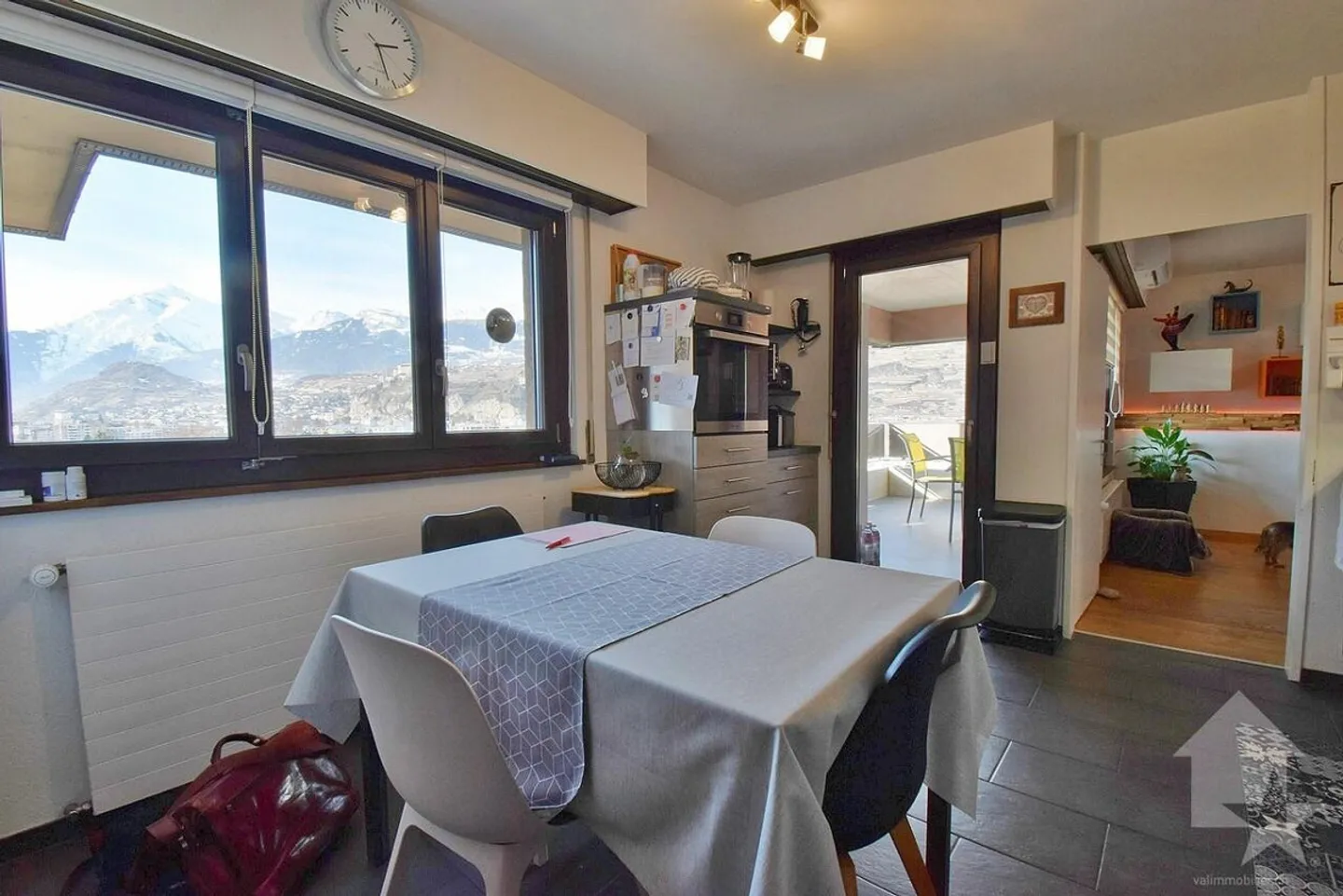 5,5-Zimmer-Penthouse-Wohnung komplett renoviert - Foto 4 von 16