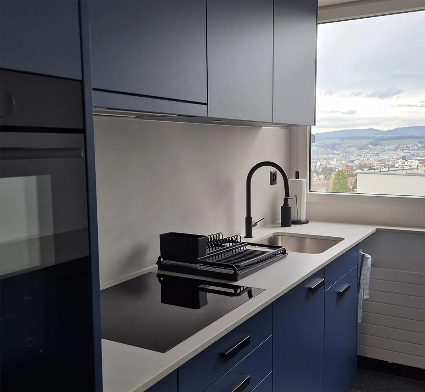 möbliertes Zimmer mit Lavabo für CHF 890.00 inkl. NK - Foto 4 von 5