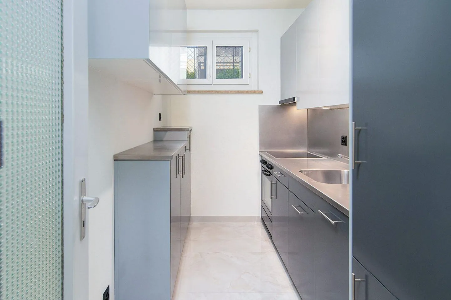 Bright 2½-room apartment for rent completely renovated... - Photo 5 of 10