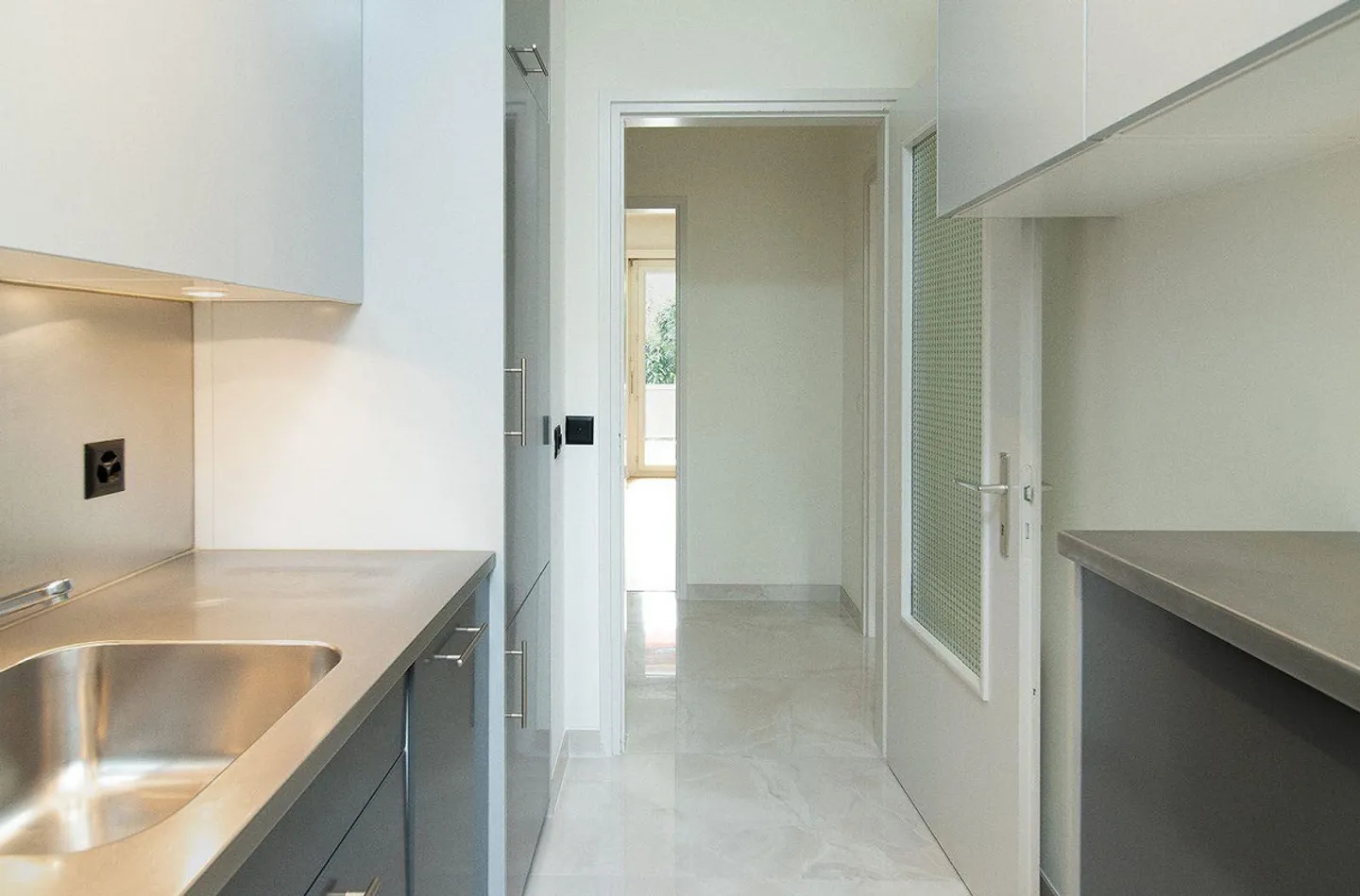 Bright 2½-room apartment for rent completely renovated... - Photo 6 of 10